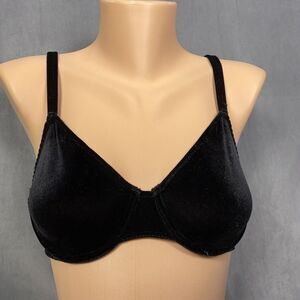 Vintage Warner’s Velvet Beware Bra 34B Black Velvet 2524 Unlined Underwire
